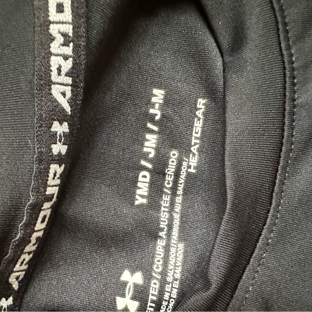Under Armour Black HeatGear Shirt - Picture 3 of 3